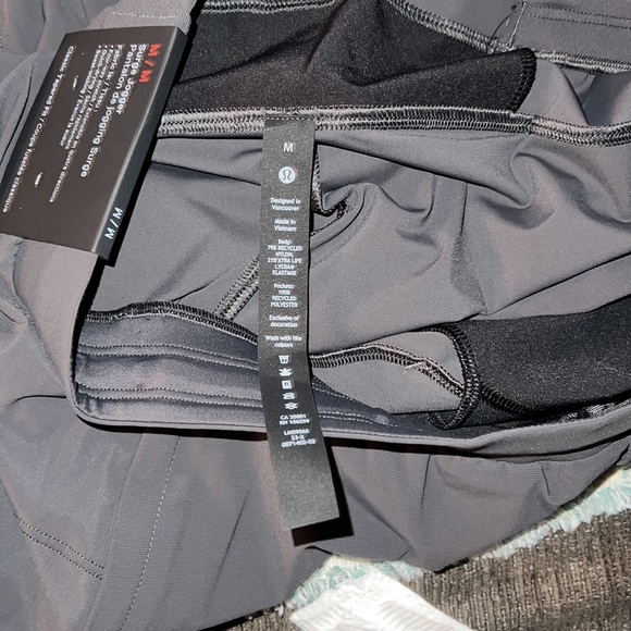 lululemon athletica Men's Gray Joggers - Picture 10 of 14